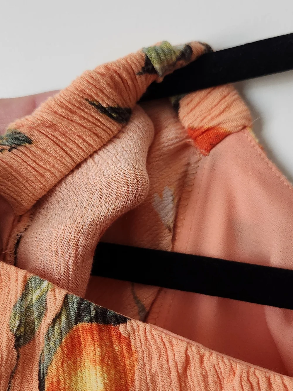 LOFT Peach Blossom Scoop Neck Blouse 5/$25